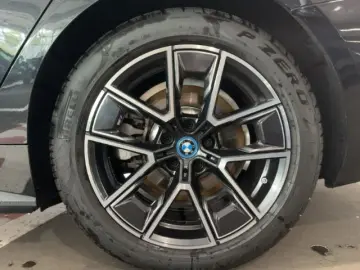 BMW i4 eDrive35 Gran Coupe M-Sport HUD Navi DriveAss