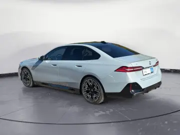 BMW i5 eDrive40 Navi Tempom.aktiv Panoramadach Komfo