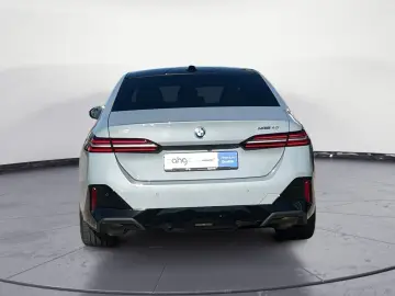 BMW i5 eDrive40 Navi Tempom.aktiv Panoramadach Komfo