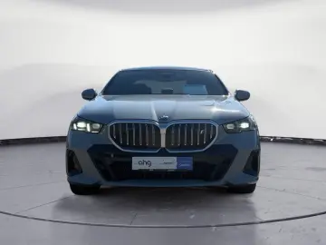BMW i5 eDrive40 Navi Tempom.aktiv Panoramadach Komfo