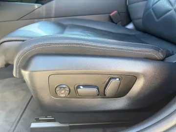 BMW i5 eDrive40 Navi Tempom.aktiv Panoramadach Komfo