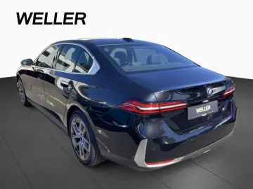 BMW i5 eDrive40 Lim AdLED Pano Kamera H K St Go 19