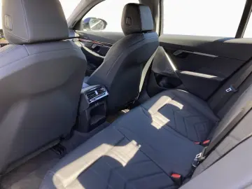 BMW i5 eDrive40 Lim AdLED Pano Kamera H K St Go 19