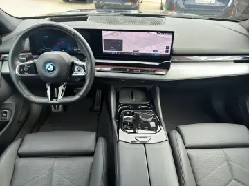 BMW i5 eDrive40 M Sport AdapLED HUD ACC Hifi h&k
