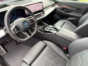 BMW i5 eDrive40 M Sport AdapLED HUD ACC Hifi h&k