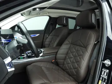 BMW i7 xDrive60 106 kWh   LED   HUD   Active cruise