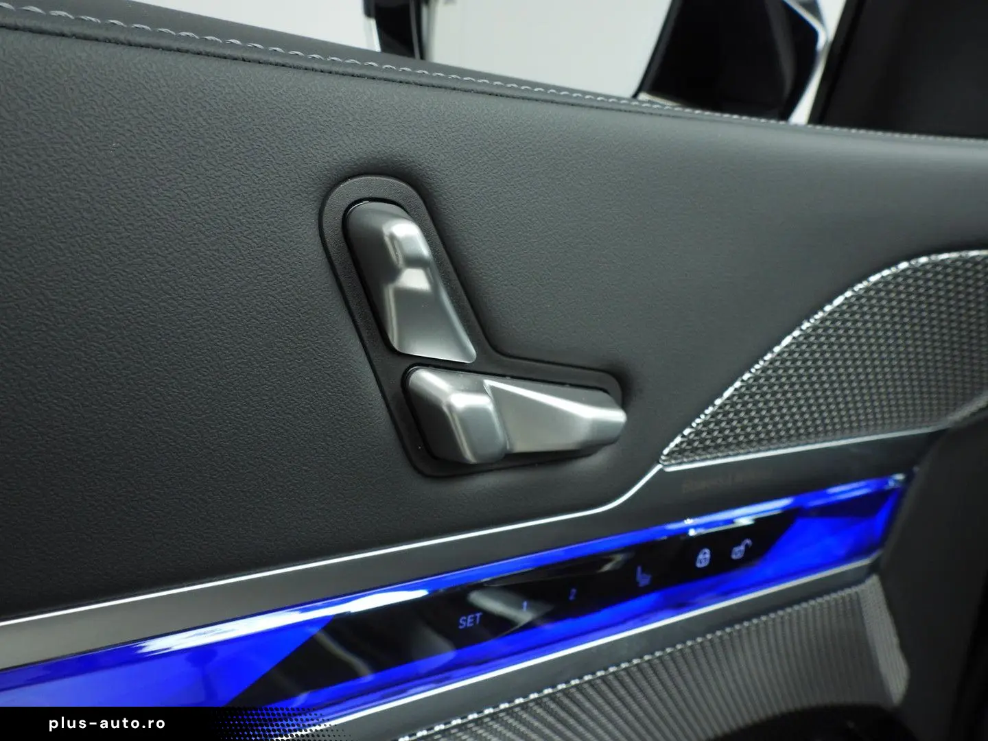 BMW i7 xDrive60 106 kWh   LED   HUD   Active cruise
