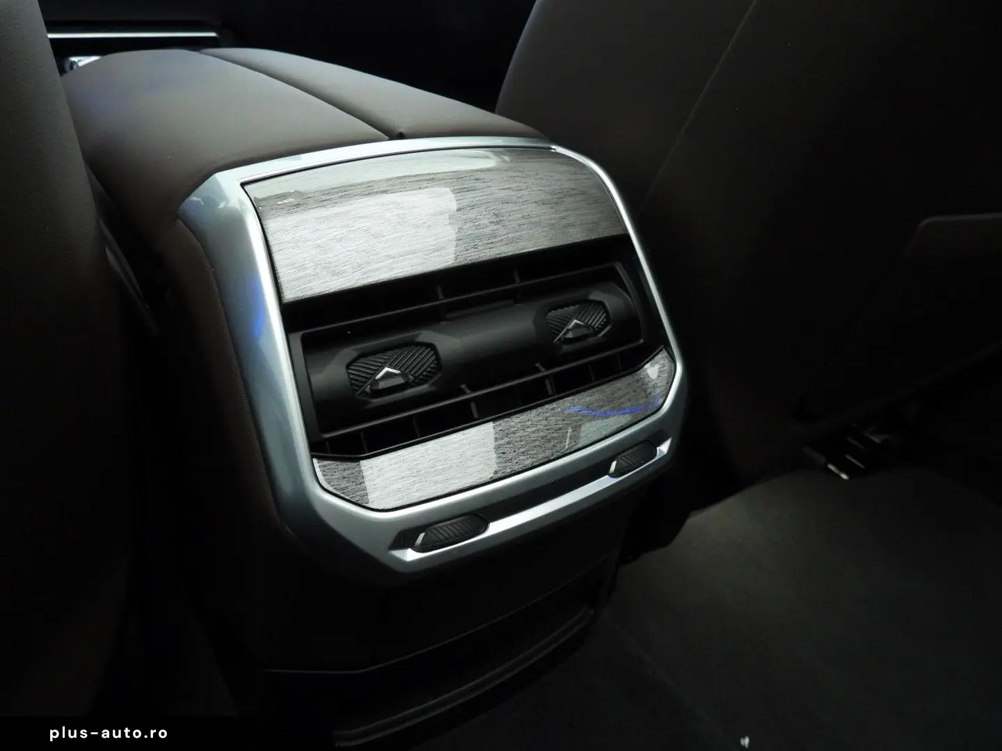 BMW i7 xDrive60 106 kWh   LED   HUD   Active cruise
