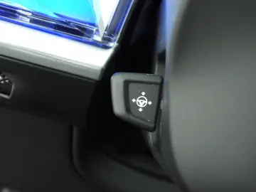 BMW i7 xDrive60 106 kWh   LED   HUD   Active cruise