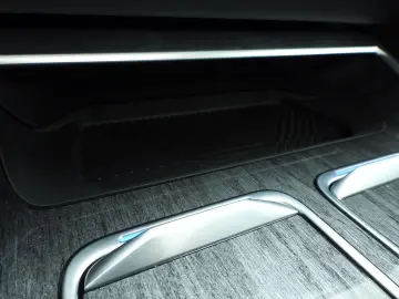 BMW i7 xDrive60 106 kWh   LED   HUD   Active cruise