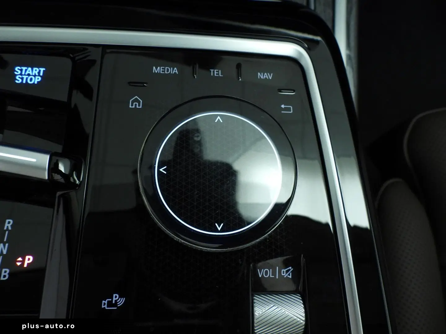 BMW i7 xDrive60 106 kWh   LED   HUD   Active cruise