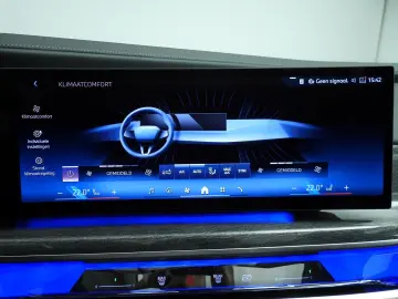 BMW i7 xDrive60 106 kWh   LED   HUD   Active cruise