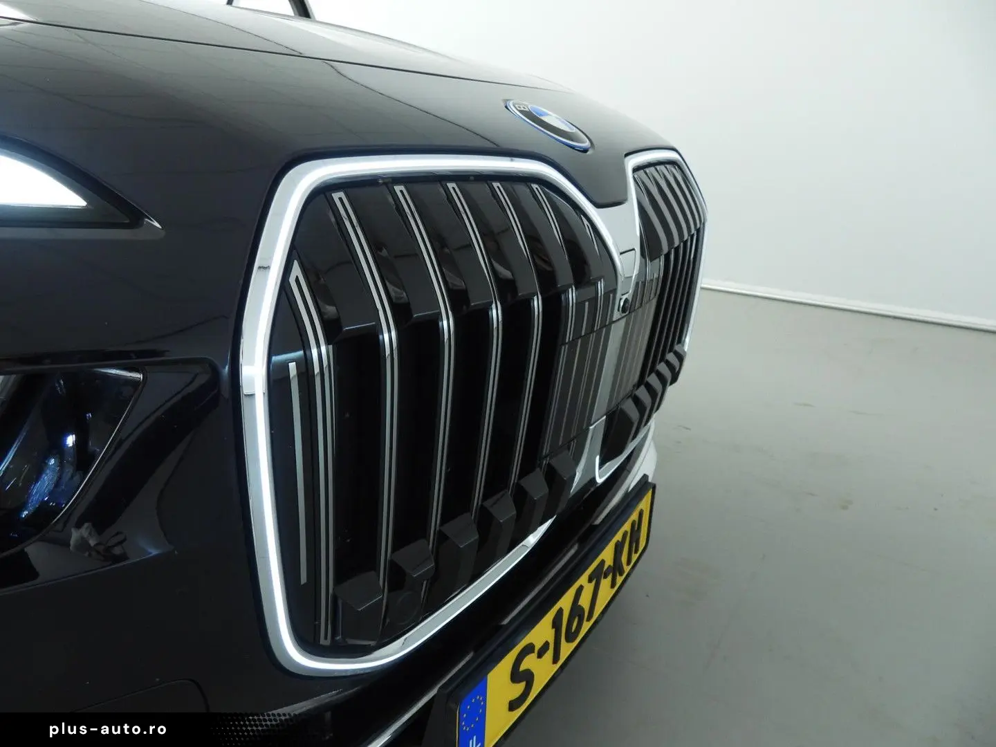BMW i7 xDrive60 106 kWh   LED   HUD   Active cruise