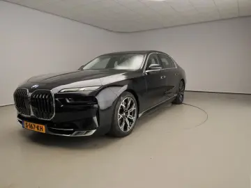 BMW i7 xDrive60 106 kWh   LED   HUD   Active cruise