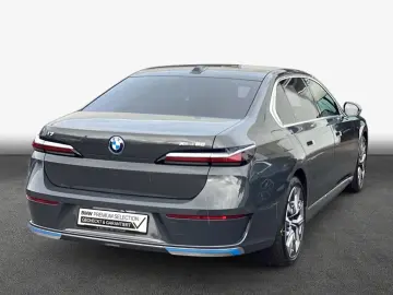 BMW i7xDrive60 Design Pure Excellence AHK  Pano