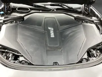 BMW i7xDrive60 Design Pure Excellence AHK  Pano