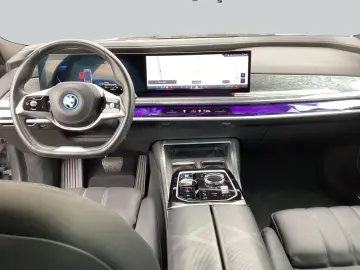 BMW i7xDrive60 Design Pure Excellence AHK  Pano