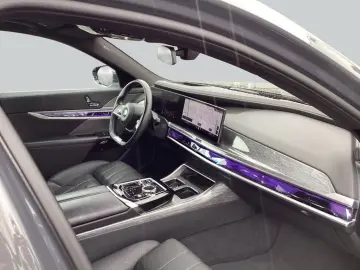 BMW i7xDrive60 Design Pure Excellence AHK  Pano