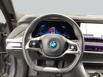 BMW i7xDrive60 Design Pure Excellence AHK  Pano