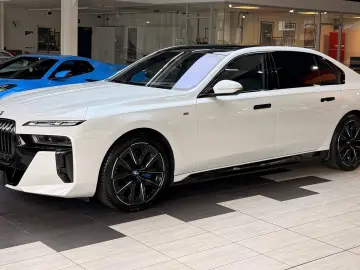 BMW i7 xD 60 M Sport PanoSKY Aut-Türen TheatreScreen