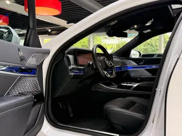 BMW i7 xD 60 M Sport PanoSKY Aut-Türen TheatreScreen