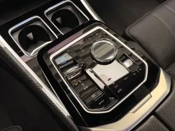 BMW i7 xD 60 M Sport PanoSKY Aut-Türen TheatreScreen