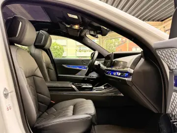 BMW i7 xD 60 M Sport PanoSKY Aut-Türen TheatreScreen