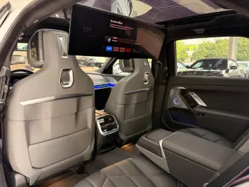 BMW i7 xD 60 M Sport PanoSKY Aut-Türen TheatreScreen