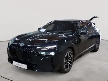 BMW i7 xDrive60 M Sport Pro AHK Sky Lounge
