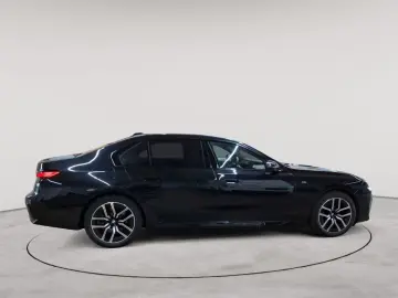 BMW i7 xDrive60 M Sport Pro AHK Sky Lounge