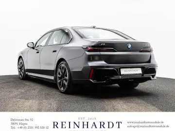 BMW i7 xDRIVE 60e M SPORT ICONIC ACC PANO SKY-L B&W