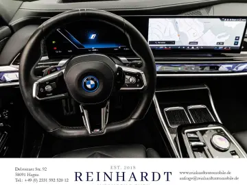 BMW i7 xDRIVE 60e M SPORT ICONIC ACC PANO SKY-L B&W