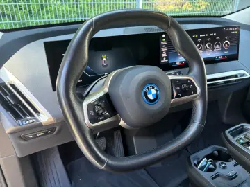BMW iX xDrive40 HUD LC Prof. DA Prof. 20 PA RFK