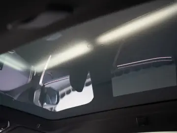 BMW iX xDrive40 High Executive 70 kWh [ Panorama Led