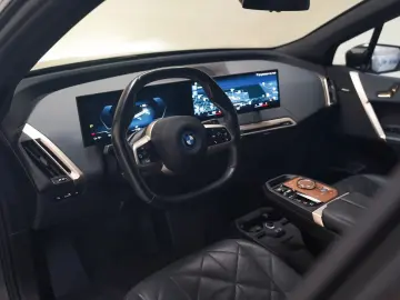 BMW iX xDrive40 High Executive 70 kWh [ Panorama Led