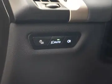 BMW iX xDrive40 High Executive 70 kWh [ Panorama Led