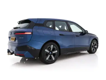 BMW iX xDrive40 High Executive 77 kWh AWD [ 3-Fase-1