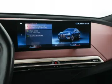 BMW iX xDrive40 High Executive 77 kWh AWD [ 3-Fase-1