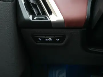 BMW iX xDrive40 High Executive 77 kWh AWD [ 3-Fase-1