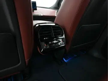 BMW iX xDrive40 High Executive 77 kWh AWD [ 3-Fase-1