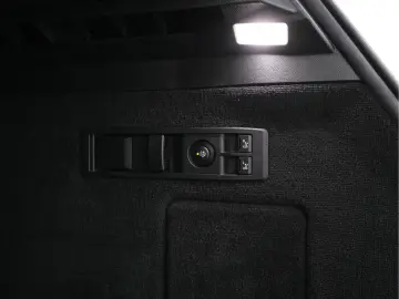BMW iX xDrive40 High Executive 77 kWh AWD [ 3-Fase-1