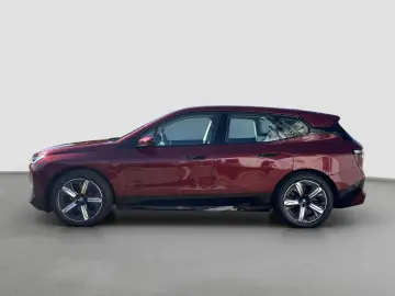 BMW iX xDrive40 (Sportpaket Navi Laser)