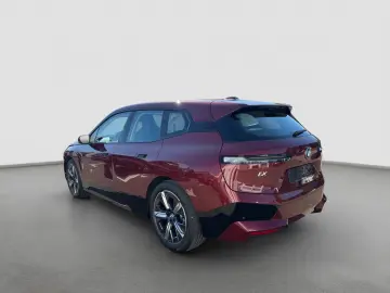 BMW iX xDrive40 (Sportpaket Navi Laser)