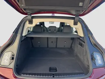 BMW iX xDrive40 (Sportpaket Navi Laser)