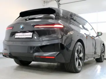 BMW iX 40 Sport Keyless-Go Leder Driving As Pro. H&K