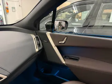 BMW iX 40 Sport Keyless-Go Leder Driving As Pro. H&K