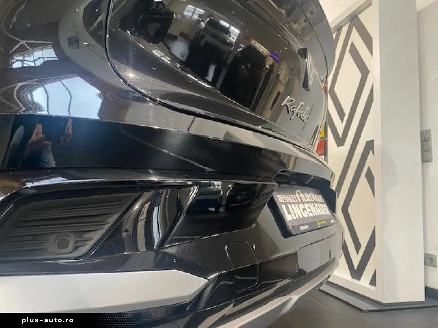 RENAULT Rafale 200 E-Tech Full Hybrid Techno