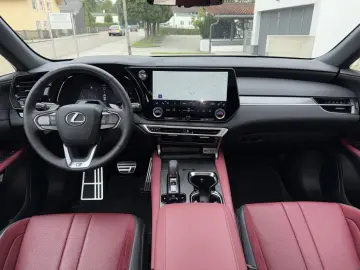 LEXUS RX 500h F SPORT  Pano Interieur-Pak. MarkLevinso