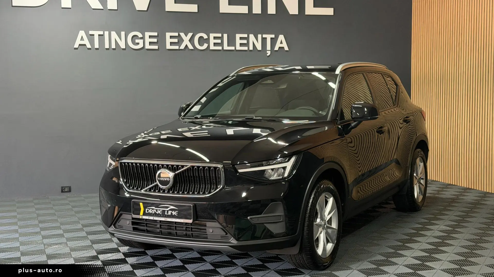 VOLVO XC40 B3 B DKG Core_MyldHybrid