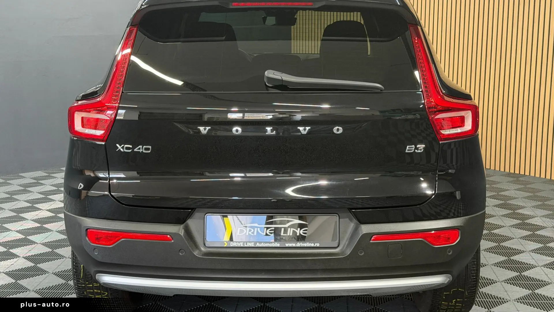 VOLVO XC40 B3 B DKG Core_MyldHybrid